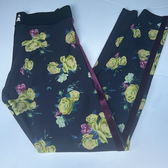 NWOT Ultracor x SoulCycle Navy Floral Velvet Racing Stripe Leggings Sz M - Picture 2 of 5